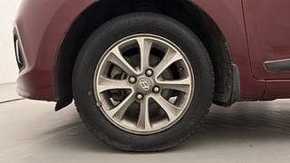 Used 2014 Hyundai Grand i10 [2013-2017] Asta 1.2 Kappa VTVT Petrol Manual tyres LEFT FRONT TYRE RIM VIEW