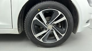 Used 2020 Tata Altroz XZ (O) 1.2 Petrol Manual tyres RIGHT FRONT TYRE RIM VIEW