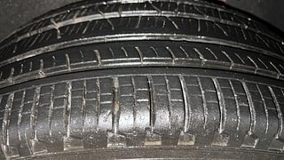 Used 2017 Land Rover Discovery Sport [2015-2020] HSE Diesel Automatic tyres RIGHT REAR TYRE TREAD VIEW