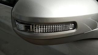 Used 2015 Maruti Suzuki Swift [2011-2017] VDi Diesel Manual dents MINOR CRACK