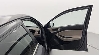 Used 2020 Hyundai Elite i20 [2018-2020] Sportz Plus 1.2 Petrol Manual interior RIGHT FRONT DOOR OPEN VIEW