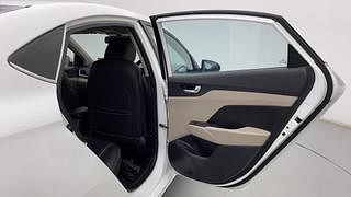 Used 2018 Hyundai Verna [2017-2020] 1.6 VTVT SX Petrol Manual interior RIGHT REAR DOOR OPEN VIEW