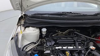 Used 2013 Hyundai i20 [2012-2014] Sportz 1.2 Petrol Manual engine ENGINE RIGHT SIDE HINGE & APRON VIEW