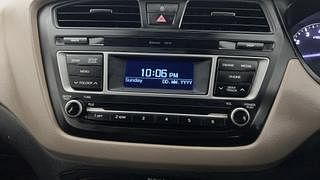Used 2016 Hyundai Elite i20 [2014-2018] Sportz 1.2 Petrol Manual top_features Integrated (in-dash) music system