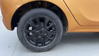 Used 2018 Tata Tiago [2016-2020] Revotron XZA AMT Petrol Automatic tyres RIGHT REAR TYRE RIM VIEW