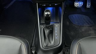 Used 2022 Hyundai New i20 Asta (O) 1.0 Turbo DCT Petrol Automatic interior GEAR  KNOB VIEW