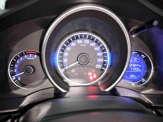 Used 2019 Honda WR-V [2017-2020] VX i-VTEC Petrol Manual interior CLUSTERMETER VIEW