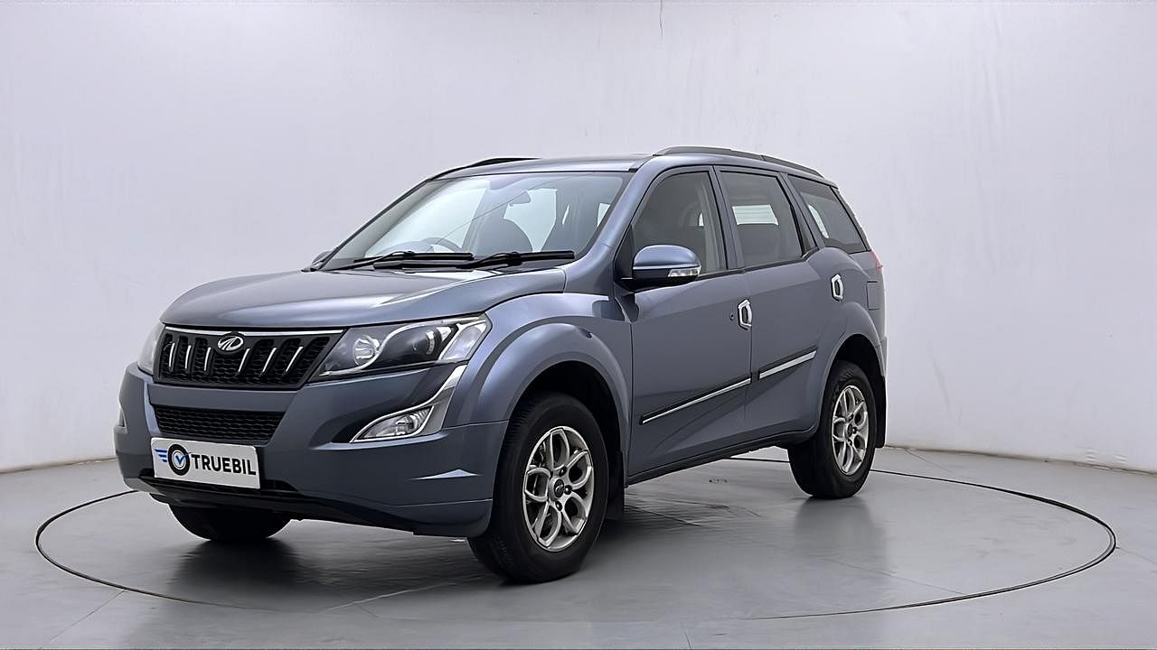 Mahindra XUV500 W4 at Mumbai for 725000