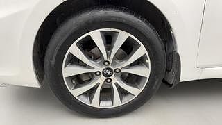 Used 2013 Hyundai Verna [2011-2015] Fluidic 1.6 VTVT SX Opt AT Petrol Automatic tyres LEFT FRONT TYRE RIM VIEW
