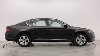 Used 2018 Skoda Superb [2016-2020] Style TSI AT Petrol Automatic exterior RIGHT SIDE VIEW