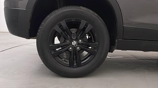 Used 2018 Maruti Suzuki Vitara Brezza [2018-2020] ZDi AMT Diesel Automatic tyres RIGHT REAR TYRE RIM VIEW