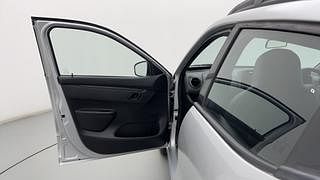 Used 2018 Renault Kwid [2015-2019] RXT Petrol Manual interior LEFT FRONT DOOR OPEN VIEW