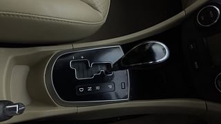 Used 2014 Hyundai Verna [2011-2015] Fluidic 1.6 CRDi SX Opt AT Diesel Automatic interior GEAR  KNOB VIEW