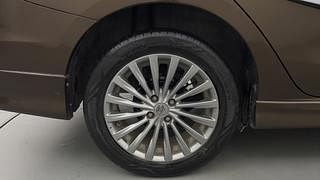 Used 2016 Maruti Suzuki Ciaz [2014-2017] ZXi+ RS Petrol Manual tyres RIGHT REAR TYRE RIM VIEW