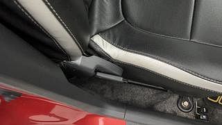 Used 2017 Maruti Suzuki Alto 800 [2016-2019] Vxi Petrol Manual top_features Seat adjustment