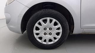 Used 2010 Hyundai i20 [2008-2012] Magna 1.2 Petrol Manual tyres LEFT FRONT TYRE RIM VIEW