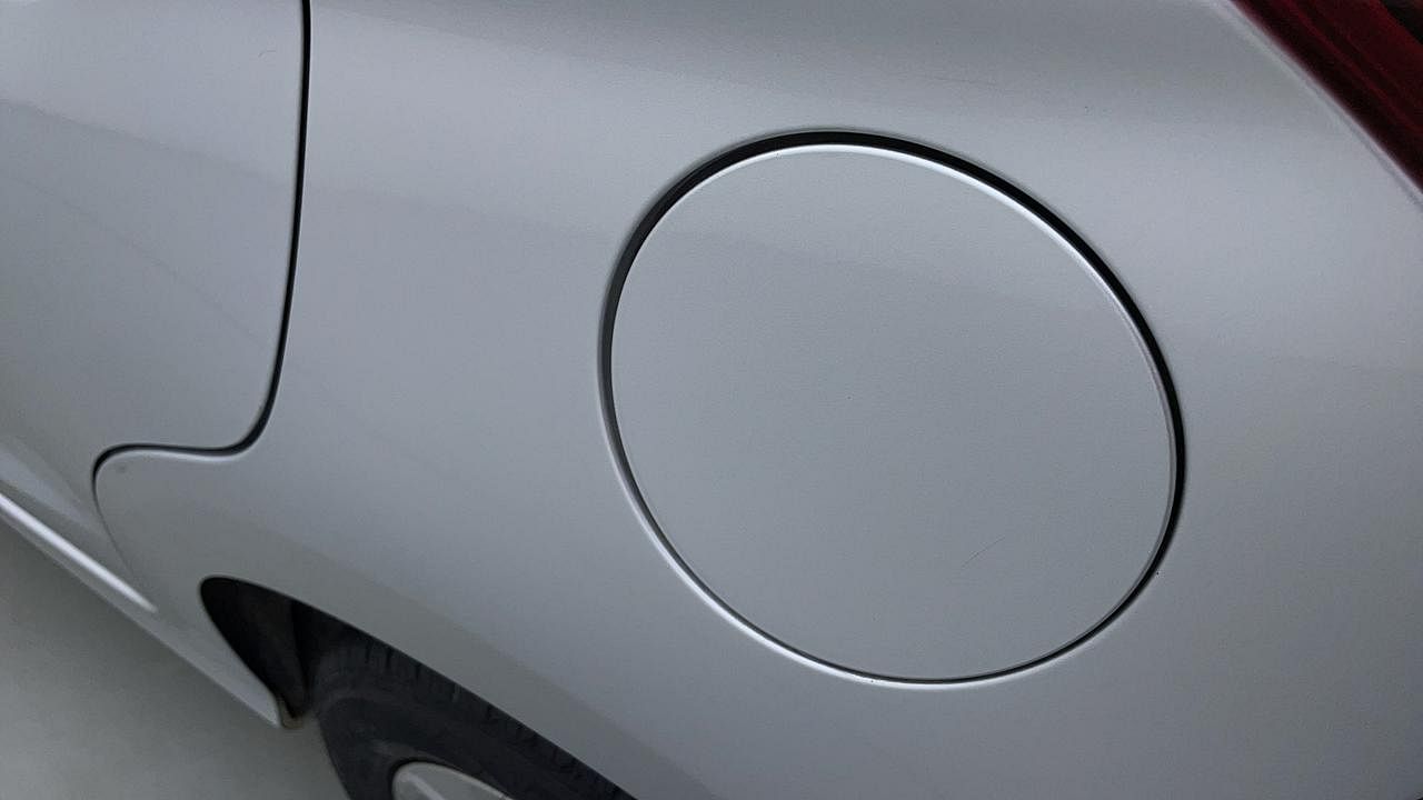 Used 2015 Ford Figo [2015-2019] Titanium 1.2 Ti-VCT Petrol Manual dents MINOR SCRATCH
