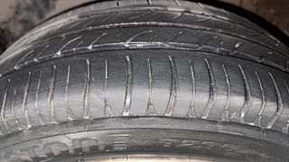 Used 2015 Volkswagen Polo [2015-2019] Highline1.2L (P) Petrol Manual tyres LEFT FRONT TYRE TREAD VIEW