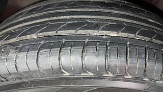Used 2011 Hyundai i20 [2008-2012] Magna 1.2 Petrol Manual tyres LEFT FRONT TYRE TREAD VIEW
