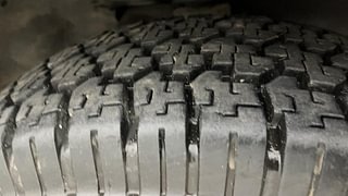 Used 2016 Mahindra Bolero [2011-2020] ZLX BS IV Diesel Manual tyres RIGHT FRONT TYRE TREAD VIEW