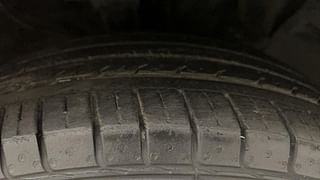 Used 2015 Hyundai Creta [2015-2018] 1.6 SX Plus Auto Diesel Automatic tyres RIGHT FRONT TYRE TREAD VIEW