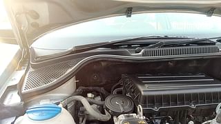 Used 2012 Volkswagen Vento [2010-2015] Comfortline Petrol Petrol Manual engine ENGINE RIGHT SIDE HINGE & APRON VIEW