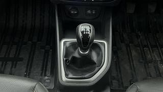 Used 2016 Hyundai Creta [2015-2018] 1.6 SX (O) Diesel Manual interior GEAR  KNOB VIEW