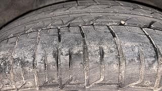 Used 2014 Hyundai Verna [2011-2015] Fluidic 1.4 VTVT Petrol Manual tyres LEFT REAR TYRE TREAD VIEW