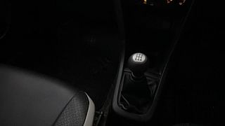 Used 2016 Maruti Suzuki Swift [2011-2017] VDi ABS Diesel Manual interior GEAR  KNOB VIEW
