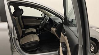 Used 2019 Hyundai Verna [2017-2020] 1.6 VTVT SX (O) Petrol Manual interior RIGHT SIDE FRONT DOOR CABIN VIEW