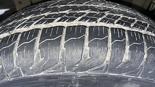 Used 2018 Mahindra Scorpio [2017-2020] S7 140 PS Diesel Manual tyres RIGHT FRONT TYRE TREAD VIEW