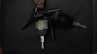 Used 2016 Renault Kwid [2015-2019] RXT Live For More Edition Petrol Manual extra CAR KEY VIEW