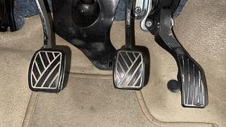 Used 2014 Maruti Suzuki Ertiga [2012-2015] Vxi Petrol Manual interior PEDALS VIEW