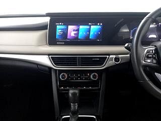 Used 2021 Mahindra XUV700 AX 7 Petrol AT Luxury Pack 7 STR Petrol Automatic interior MUSIC SYSTEM & AC CONTROL VIEW