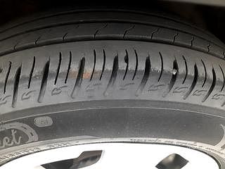 Used 2020 Kia Sonet HTX 1.0 iMT Petrol Manual tyres RIGHT FRONT TYRE TREAD VIEW
