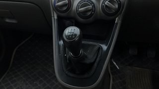 Used 2012 Hyundai i10 [2010-2016] Magna Petrol Petrol Manual interior GEAR  KNOB VIEW