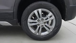Used 2017 Maruti Suzuki Vitara Brezza [2016-2020] ZDi Plus Diesel Manual tyres LEFT REAR TYRE RIM VIEW
