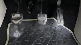 Used 2021 Mahindra XUV 300 W8 Petrol Petrol Manual interior PEDALS VIEW