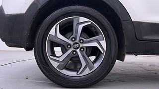 Used 2018 Hyundai Creta [2018-2020] 1.6 SX AT Diesel Automatic tyres RIGHT REAR TYRE RIM VIEW