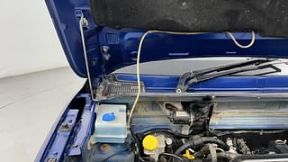 Used 2020 Renault Kwid CLIMBER 1.0 Opt Petrol Manual engine ENGINE RIGHT SIDE HINGE & APRON VIEW