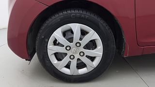 Used 2015 Hyundai Eon [2011-2018] Magna + Petrol Manual tyres LEFT FRONT TYRE RIM VIEW