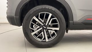 Used 2022 Hyundai Venue N-Line N8 DCT Petrol Automatic tyres RIGHT REAR TYRE RIM VIEW