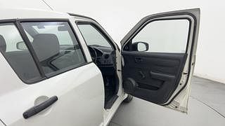 Used 2011 Maruti Suzuki Swift [2007-2011] LXi Petrol Manual interior RIGHT FRONT DOOR OPEN VIEW