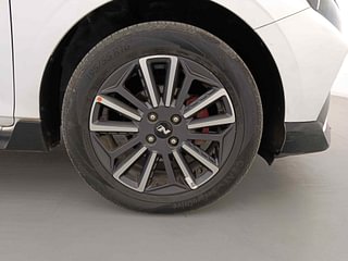Used 2022 Hyundai i20 N Line N8 1.0 Turbo DCT Petrol Automatic tyres RIGHT FRONT TYRE RIM VIEW