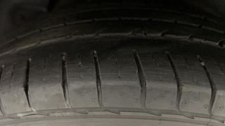 Used 2019 Hyundai Creta [2018-2020] 1.6 SX AT VTVT Petrol Automatic tyres RIGHT REAR TYRE TREAD VIEW