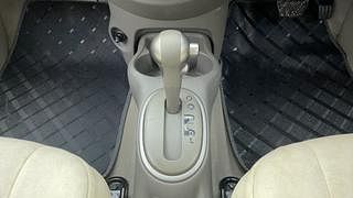 Used 2016 Nissan Micra [2013-2020] XV CVT Petrol Automatic interior GEAR  KNOB VIEW