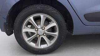 Used 2016 Hyundai Grand i10 [2013-2017] Asta 1.2 Kappa VTVT Petrol Manual tyres RIGHT REAR TYRE RIM VIEW