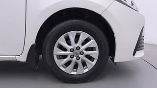 Used 2017 Toyota Corolla Altis [2017-2020] G Diesel Diesel Manual tyres RIGHT FRONT TYRE RIM VIEW