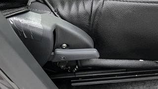 Used 2017 Maruti Suzuki Alto 800 [2016-2019] Lxi Petrol Manual top_features Seat adjustment