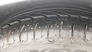 Used 2012 Hyundai Neo Fluidic Elantra [2012-2016] 1.8 SX MT VTVT Petrol Manual tyres RIGHT FRONT TYRE TREAD VIEW